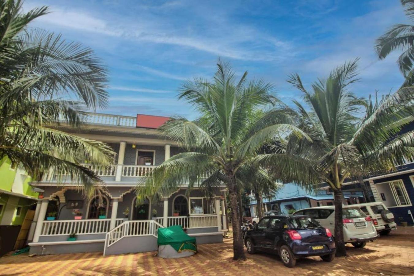Roseal Beach Front Baga Kültér fotó